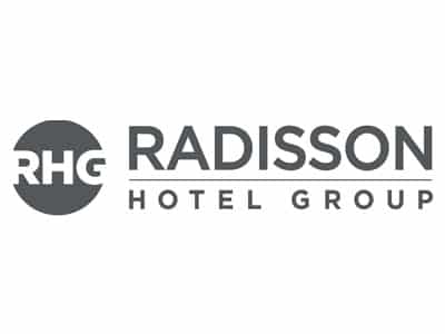 logo radisson hotel group